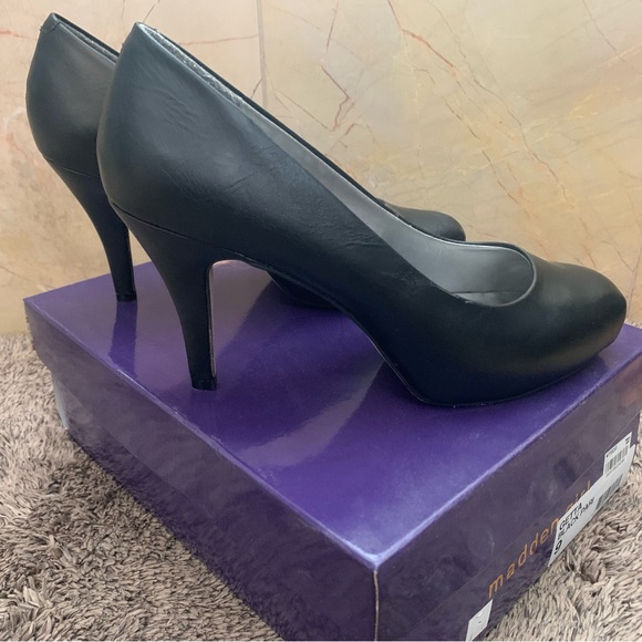 Madden Girl Heels Size 9 - Picture 2 of 6